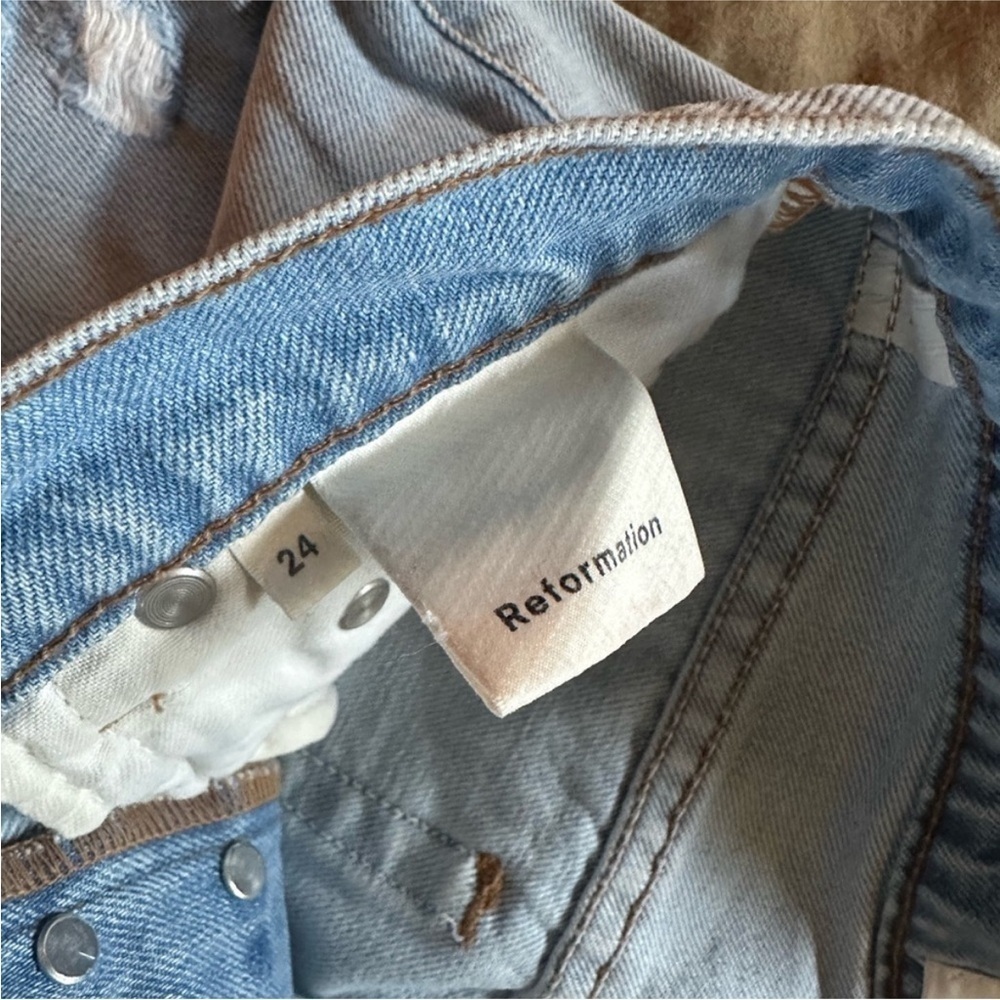 Reformation Cutoff Shorts - Picture 4 of 4